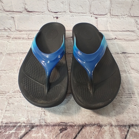 Oofos Womens OOriginal Thong Sandals - Ocean Blue main image 0